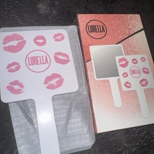 WHITE HANDHELD MIRRORS LURELLA
